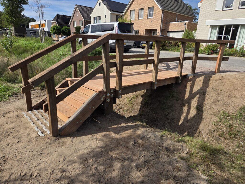 Hardhouten Voetgangersbrug